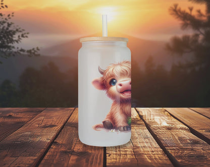 Highland Cow Tumbler Personalized Eco-Friendly  Bamboo Lid Daisy Frosted Glass Iced Coffee Reusable Cute Gift Cartoon Cow Calf Design Animal